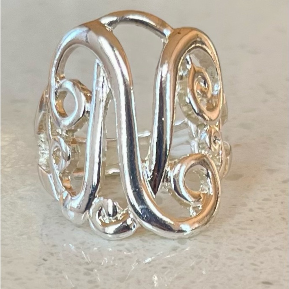 Elegant Stretch Monogram Ring - N